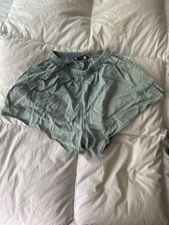Short d'été Brandy Melville, taille unique, parfait!