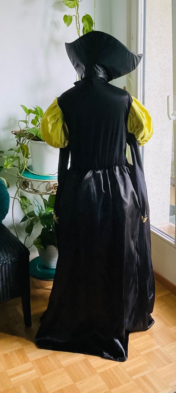 Costumes: Sublime robe de princesse baroque / médiévale - Taille M - ✨ – Neuf (Voir description) à Genève par Mazelyne 3