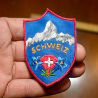 VINTAGE Badge SCHWEIZ - ST. GALLER STICKEREI " dreizack "