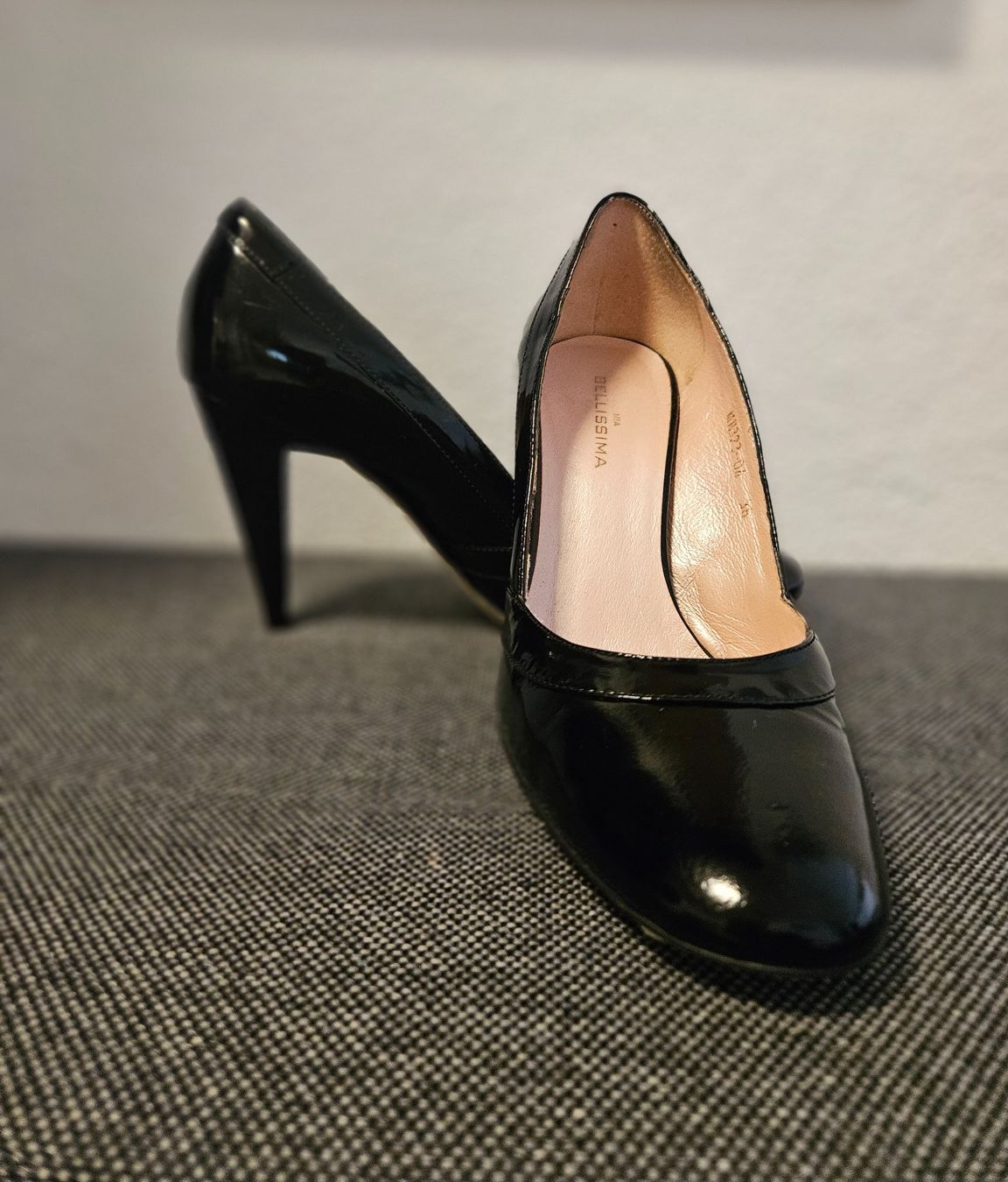 Scarpe da donna: Schwarze Pumps in Grösse 38 – Usato da Romanshorn venduto da be_an_74