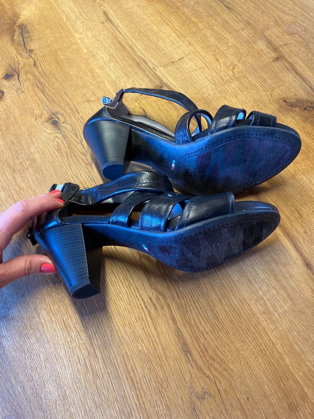 Scarpe da donna: Sandalen Nero Giardini – Usato da Bonstetten venduto da Isabelle1405 2