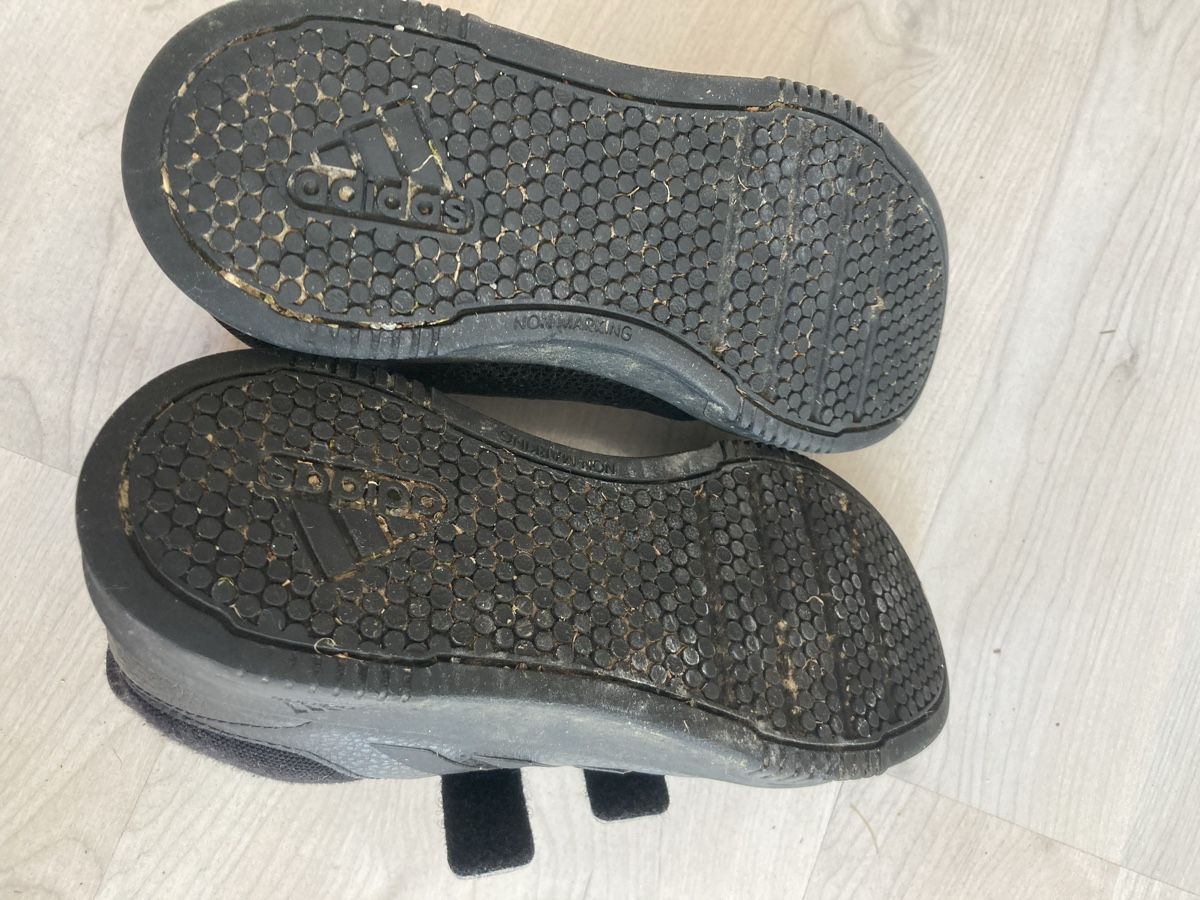 Adidas Chaussures garçon: Turnschuh Adidas 32 – D'occasion à Amden par Karplusan 3
