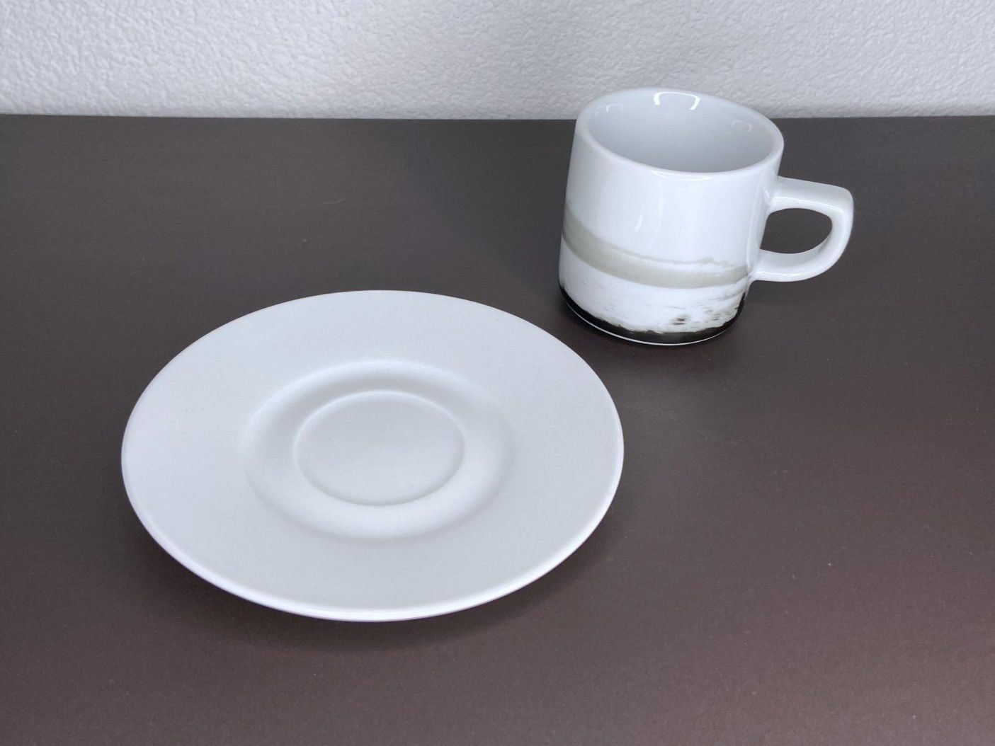 Pfister Tasses: Espressotasse Möbel Pfister 2016 – D'occasion à Birr par Jamonline 1