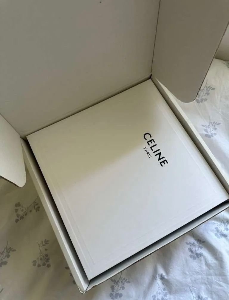 Celine Tops: Celine Top Gr. XS, olive – Neu (gemäss Beschreibung) aus Triesen von atos87 7
