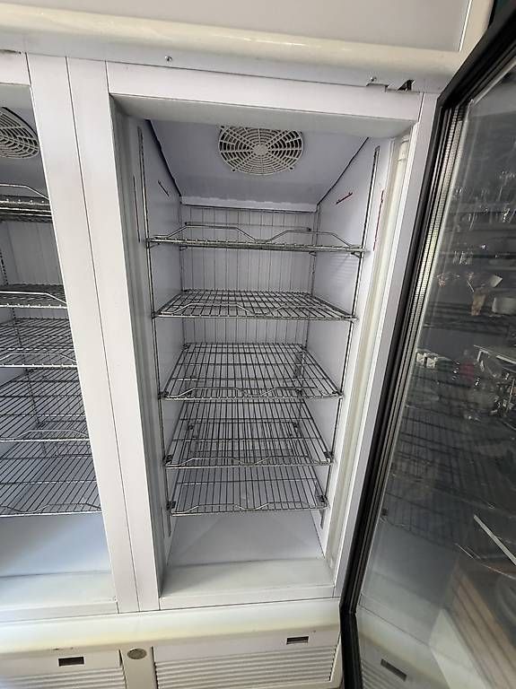 Armadi: Armoire de stockage, négative et positive – Usato da Genève venduto da abd_tww7 2