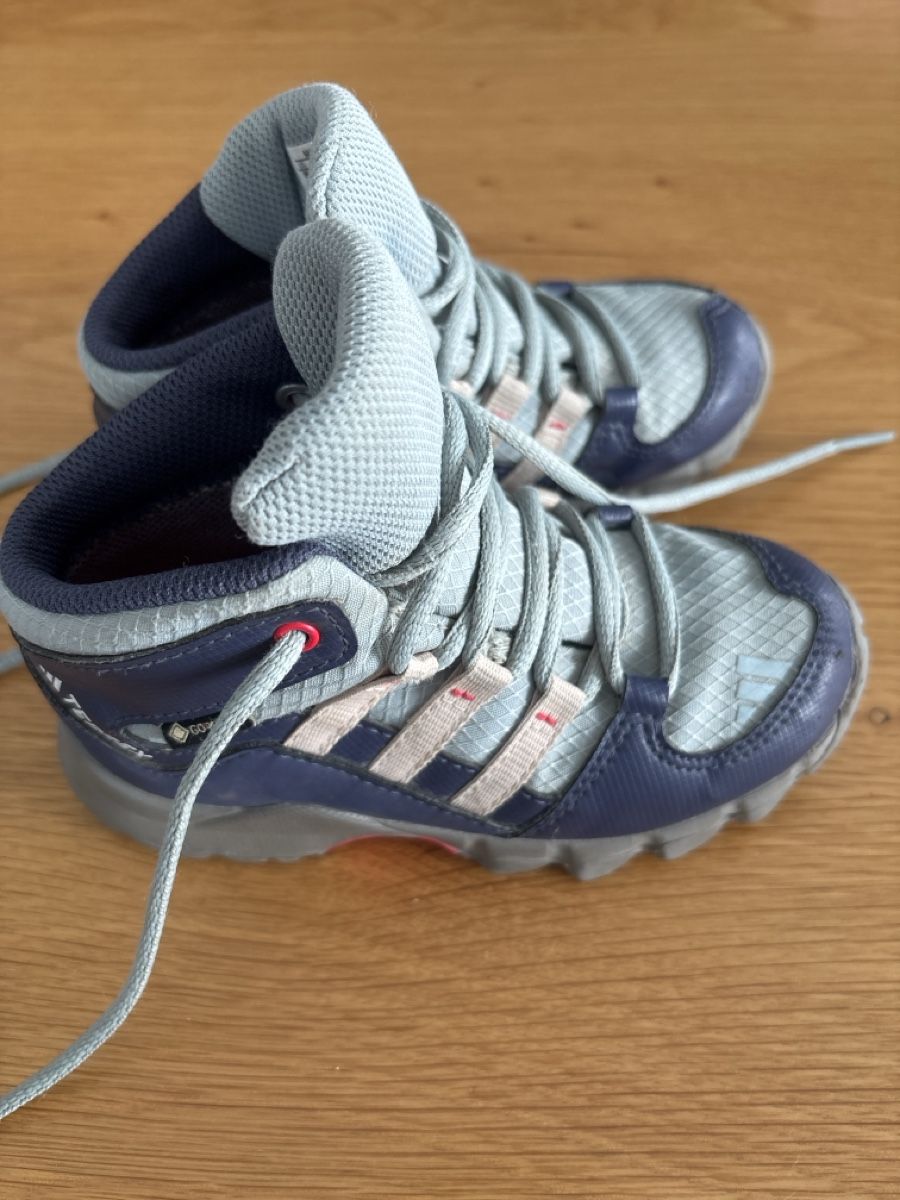 Adidas Scarpe per ragazzi: Terrex Wanderschuhe Grösse 25 guter Zustand – Usato da Schlierbach venduto da franzi88