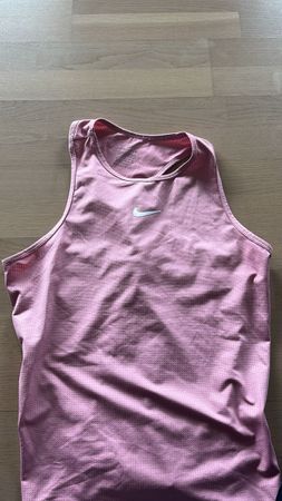 Nike Mädchen Tank Top, Sporttop, Grösse 156, Lila
