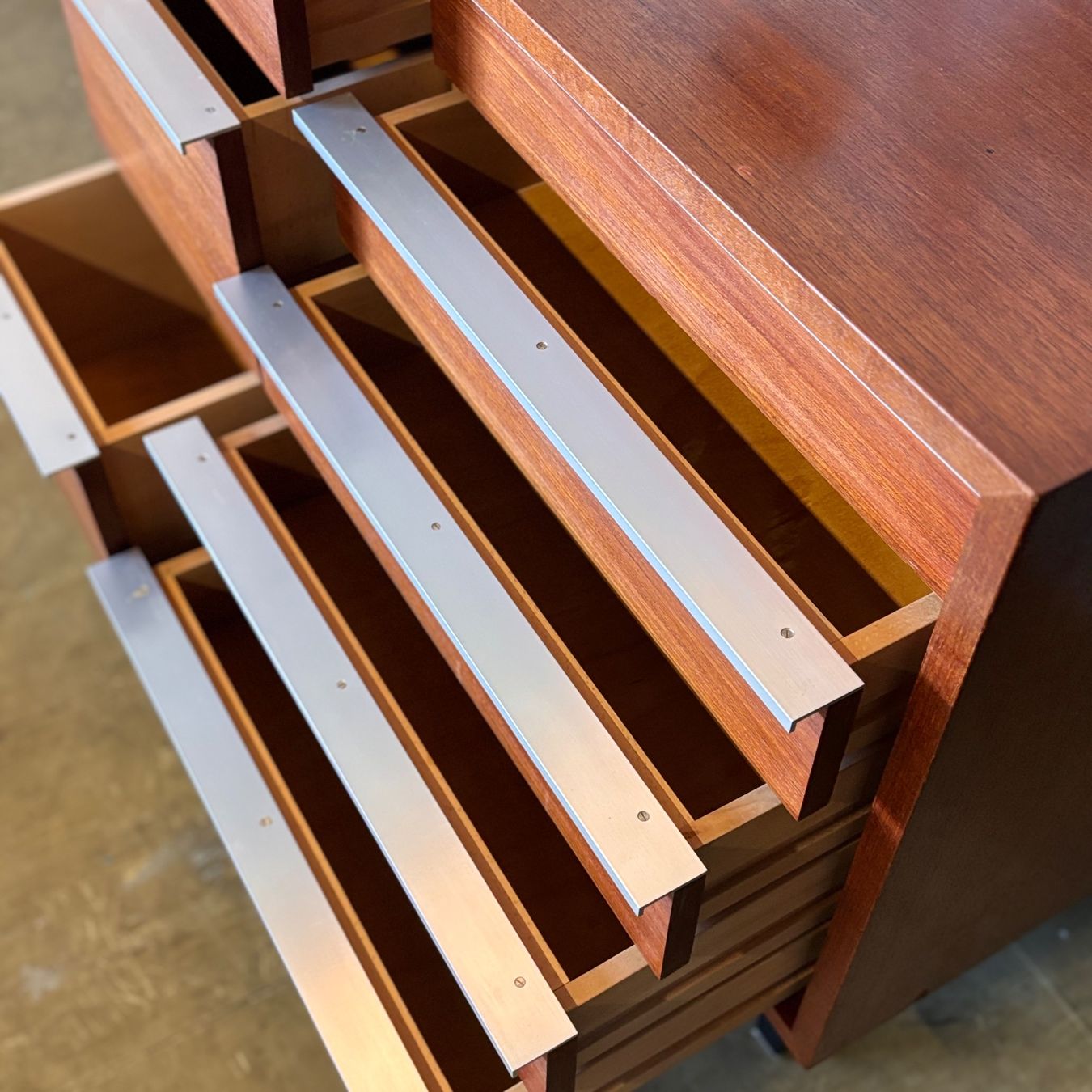 Kommoden: 1960er Teak Kommode / Schubladenstock – Gebraucht aus Bern von Modern-Era 9