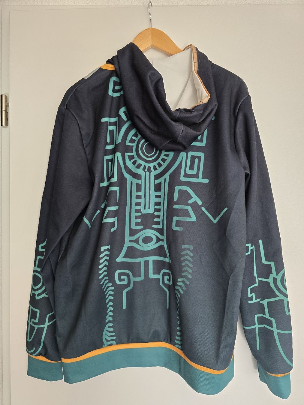 Giacche: Zelda Midna Zipper Hoodie – Usato da Rikon im Tösstal venduto da Daava 1