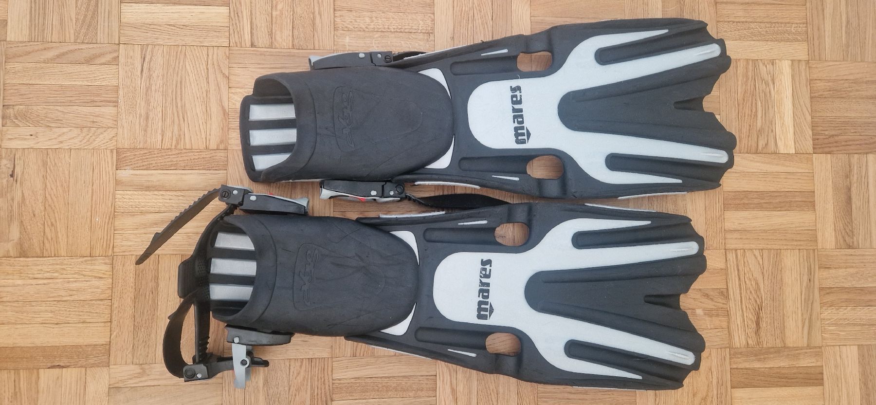 Lotti di vestiti: Full Diving Equipment Set - Wetsuits & Accessories! – Usato da Prilly venduto da kea_2jq5 2