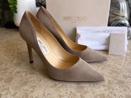 Jimmy Choo AGNES Pumps – Stone Suede – Gr. 38 – NEU