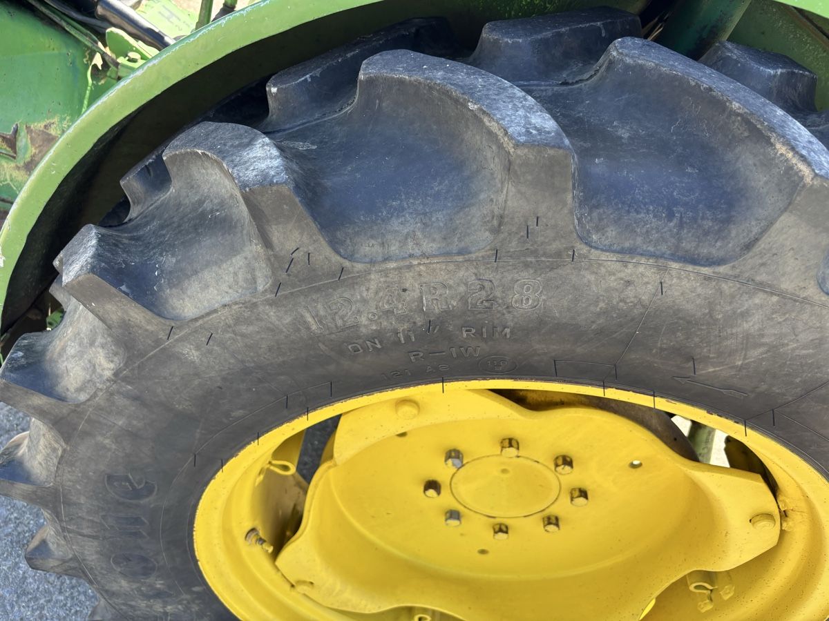 John Deere Trattori: Traktor John Deere 1020 VU / Schmalspur – Usato da Courgevaux venduto da Querly 8