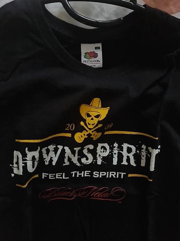 T-shirt: Downspirit Shirt, M – Usato da Opfikon venduto da rockqueen666 2