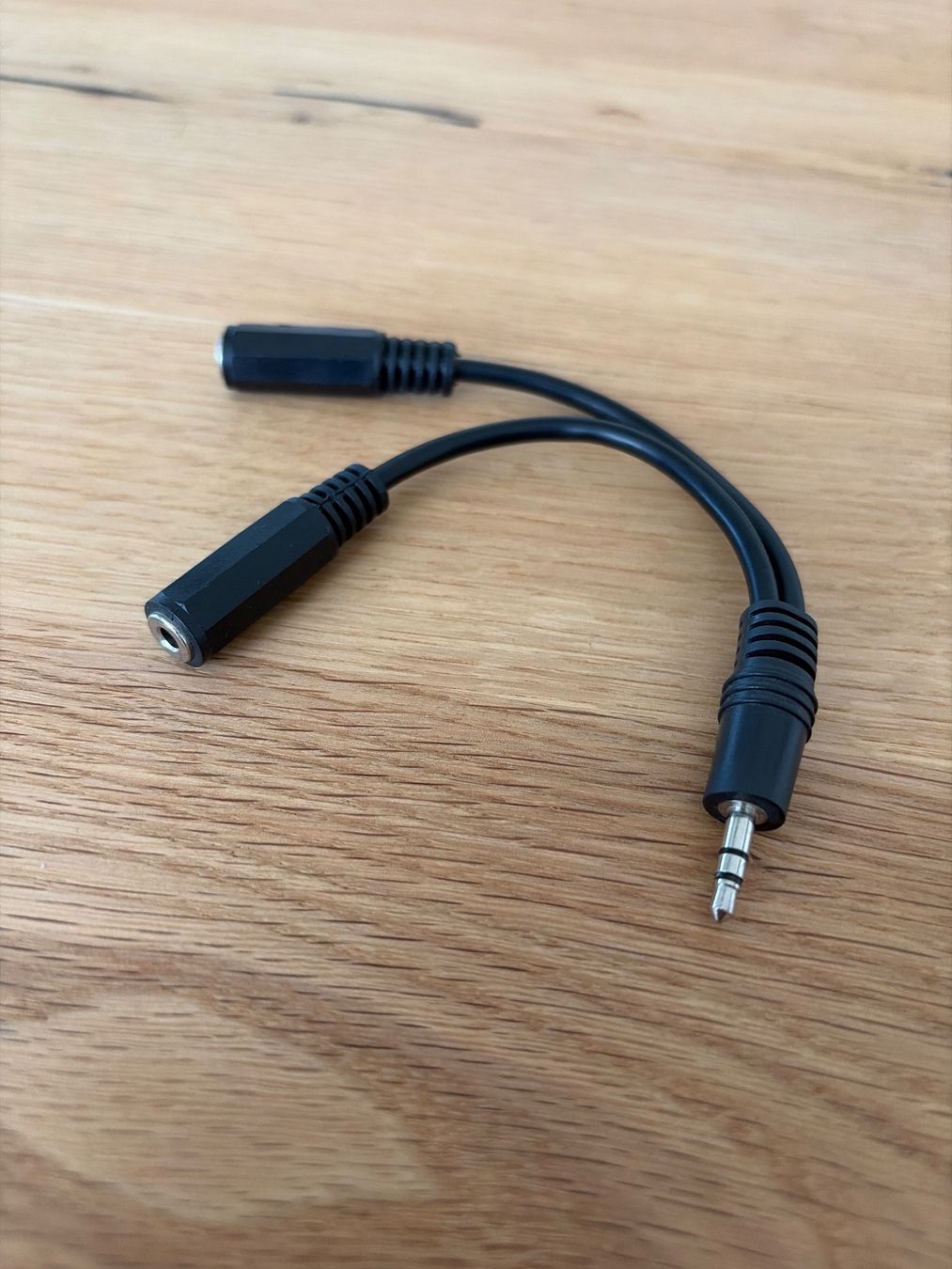 Unità & Adattatore: Audio Adapter 3.5mm Klinke Splitter Y-Kabel – Usato da Winterthur venduto da swiwin94