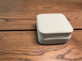 Schmuckkasten mit Fächern weiss guter Zustand