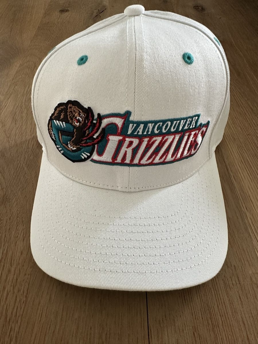 Mitchell & Ness Copricapi, berretti & cappellini: Mitchell & Ness Vancouver Grizzlies Snapback Cap - Neu – Nuovo (secondo la descrizione) da Busswil BE venduto da verowo