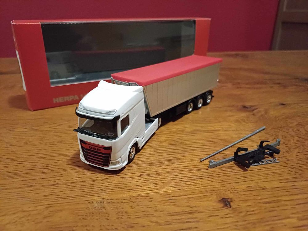 HERPA ; IVECO Stralis SZM Mit Eutersilo-Auflieger ; PEMA ; Neu ; H0 ; 1:87 ; OVP EUR 25,50