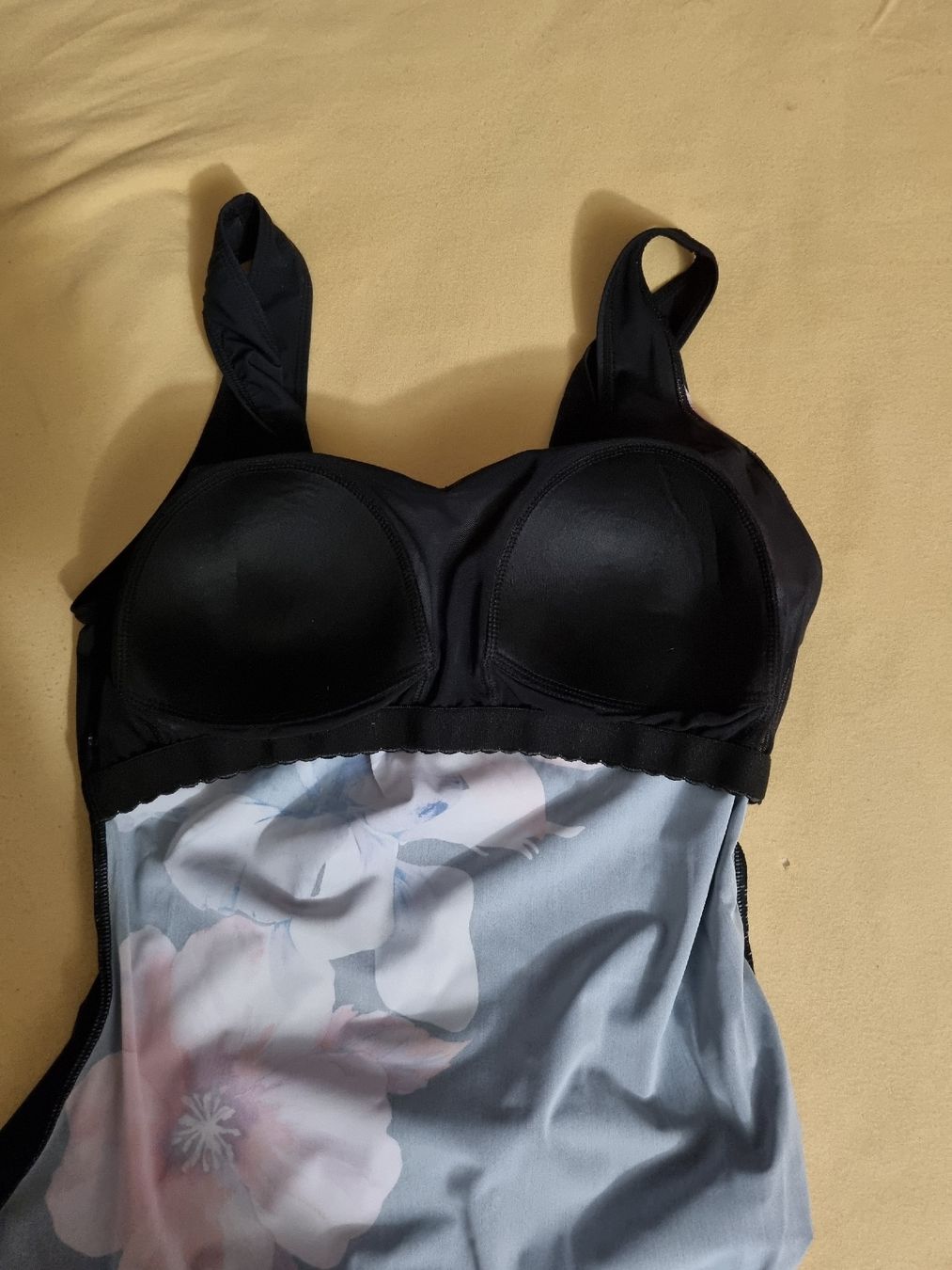Costumi da bagno & Bikini: Badekleid / Badeanzug  NEU – Nuovo e nell'imballaggio originale da Aesch BL venduto da mutti04 2