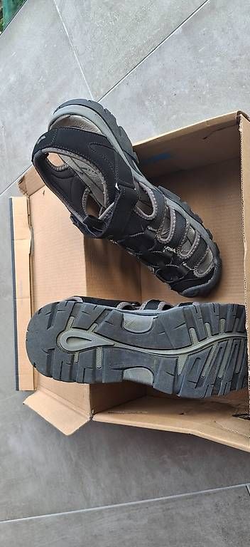 Scarpe da donna: Sandali sportivi – Usato da novaggio venduto da chantalstuebi 2