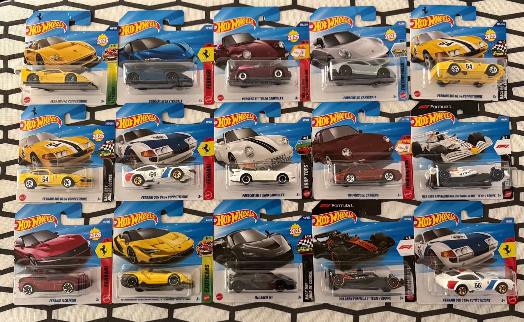 Hot Wheels Modellini d'auto: Paket mit 15 neuen Hot Wheels – Nuovo e nell'imballaggio originale da Schmerikon venduto da Joaooliv