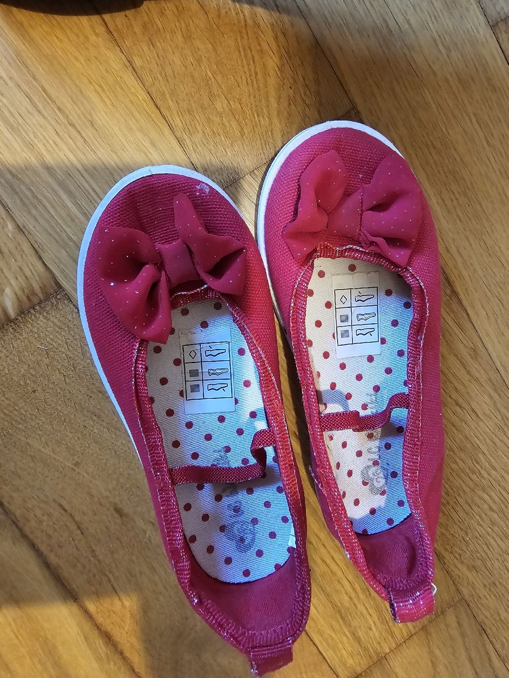 Scarpe per ragazze: Red Ballerinas – Nuovo (secondo la descrizione) da Cologny venduto da Selin34 2