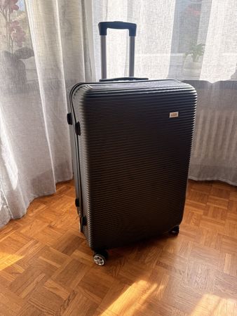 Koffer schwarz guter Zustand  Abholung in Chur