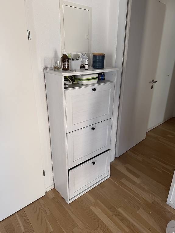 Armadi: IKEA BRUSALI Schuhschrank weiss – Usato da Zürich venduto da marcfischli