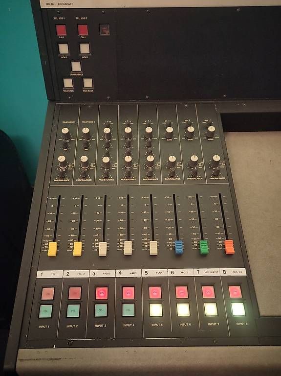 Revox Console di mixaggio: Studer Revox Broadcast-Mischpult MB16 – Usato da Zürich venduto da Roessler0 2