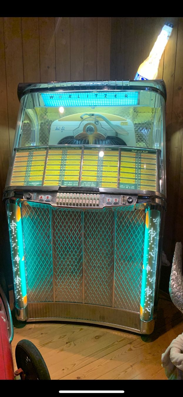 Wurlitzer Jukebox: Jukebox Wurlitzer Model 2104 von 1957 – Usato da Basel venduto da Stars12355 1