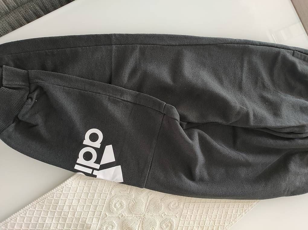 Maglioni & Felpe: NUOVO pullover Adidas taglia 170 – Usato da Bellinzona venduto da mar_b5cp 2