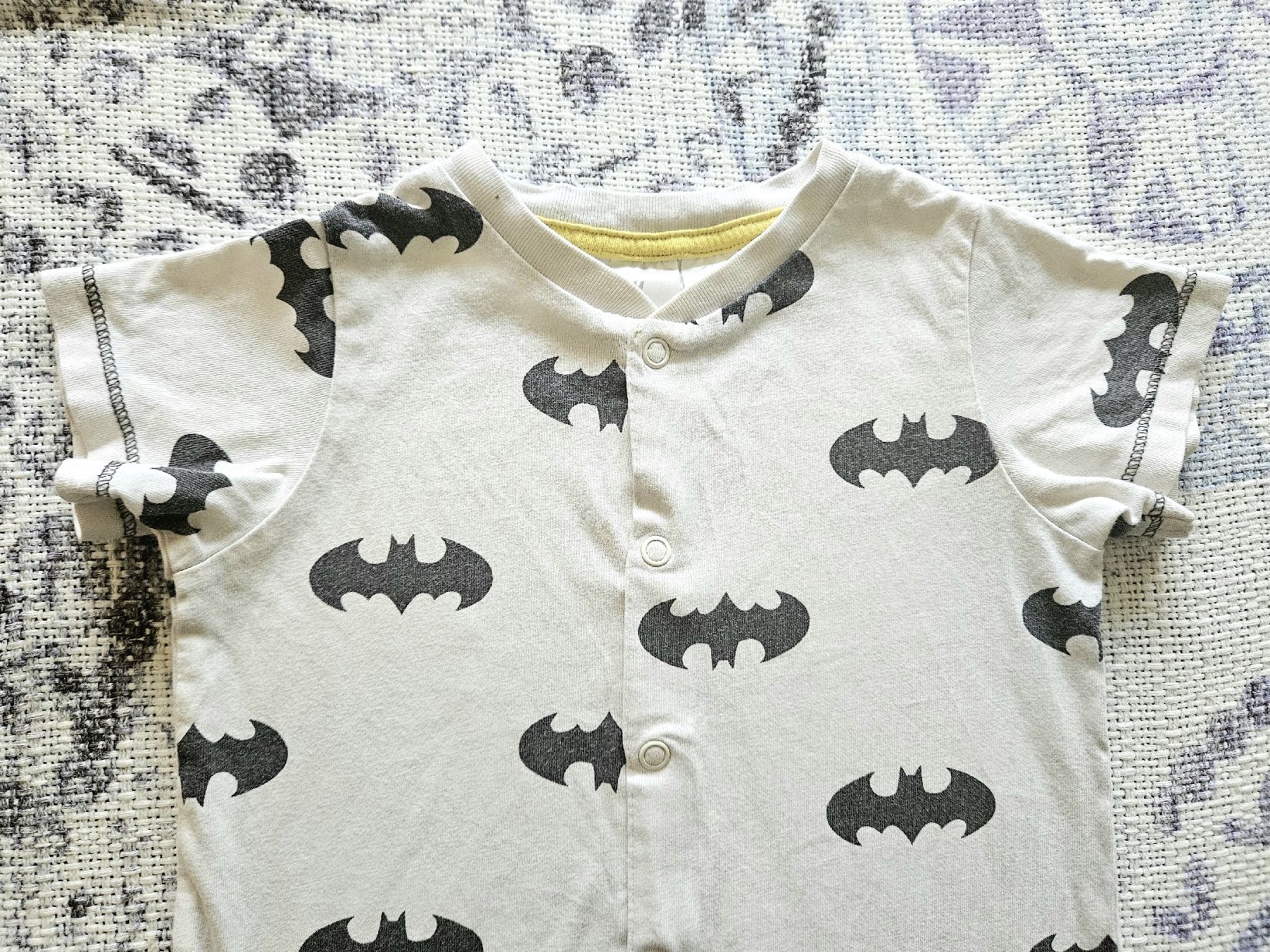 H&M Strampler: Kurzer Strampler Batman 80 – Gebraucht aus Zürich von Kris8050 2