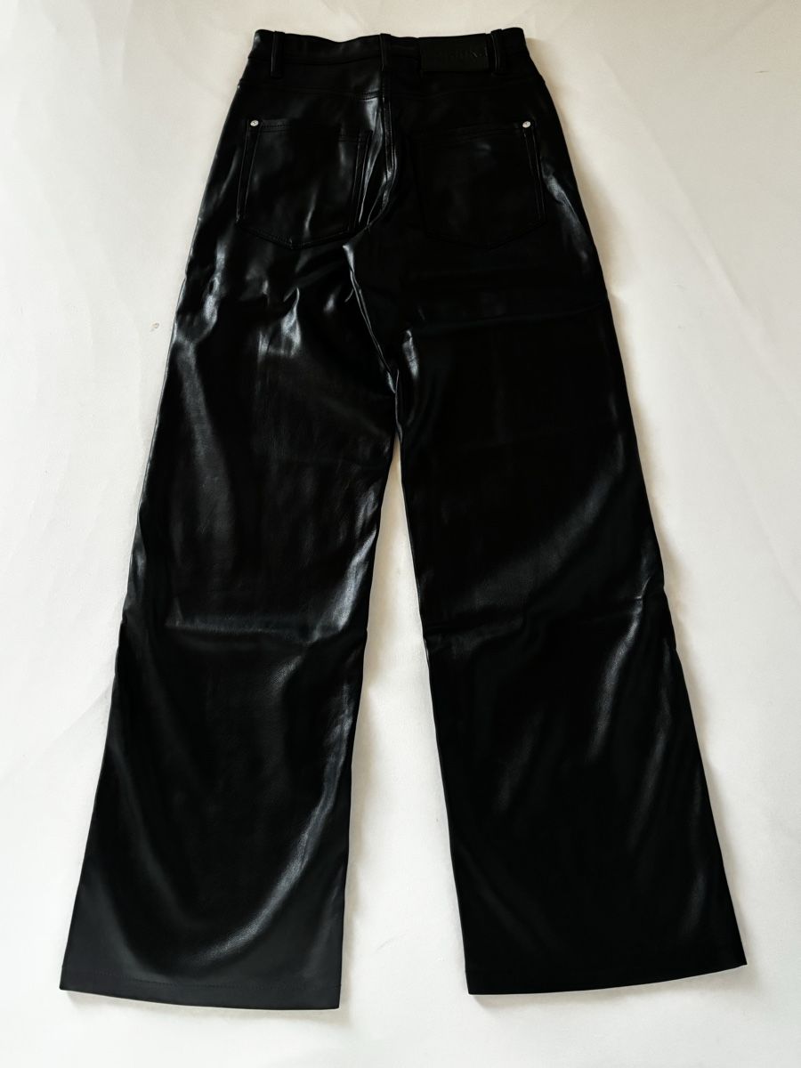 Bershka Pantaloni: Pantalon Bershka – Nuovo (secondo la descrizione) da Vouvry venduto da sha_rk5q 2