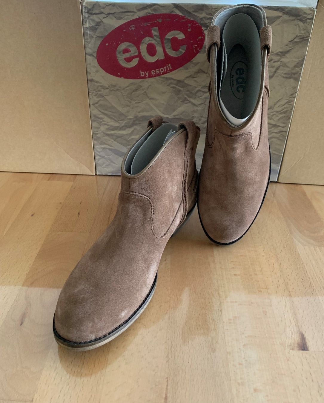 Scarpe da donna: Stiefeletten  edc by Esprit Gr. 39 – Nuovo e nell'imballaggio originale da Wetzikon ZH venduto da EvisStore 2