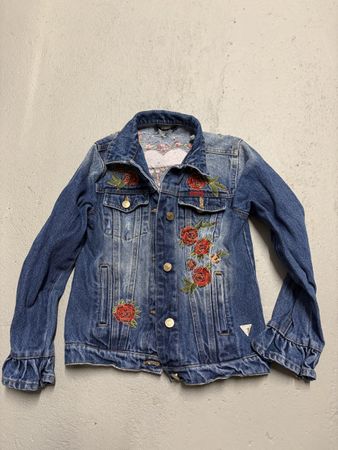 Guess Jeans Jacke Gr. 128 (gemäss Chat-GPT)- Top Zustand