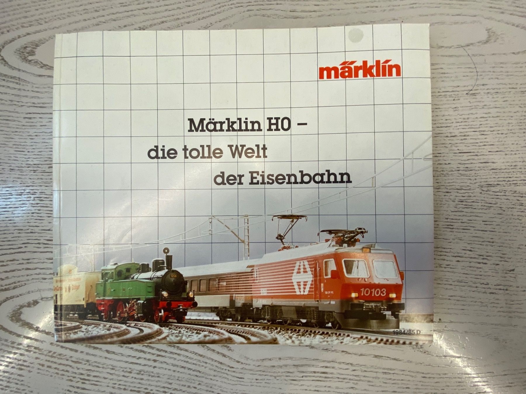 Märklin Documenti: Märklin Katalog 1984/85 D – Usato da Lupsingen venduto da New-Haven