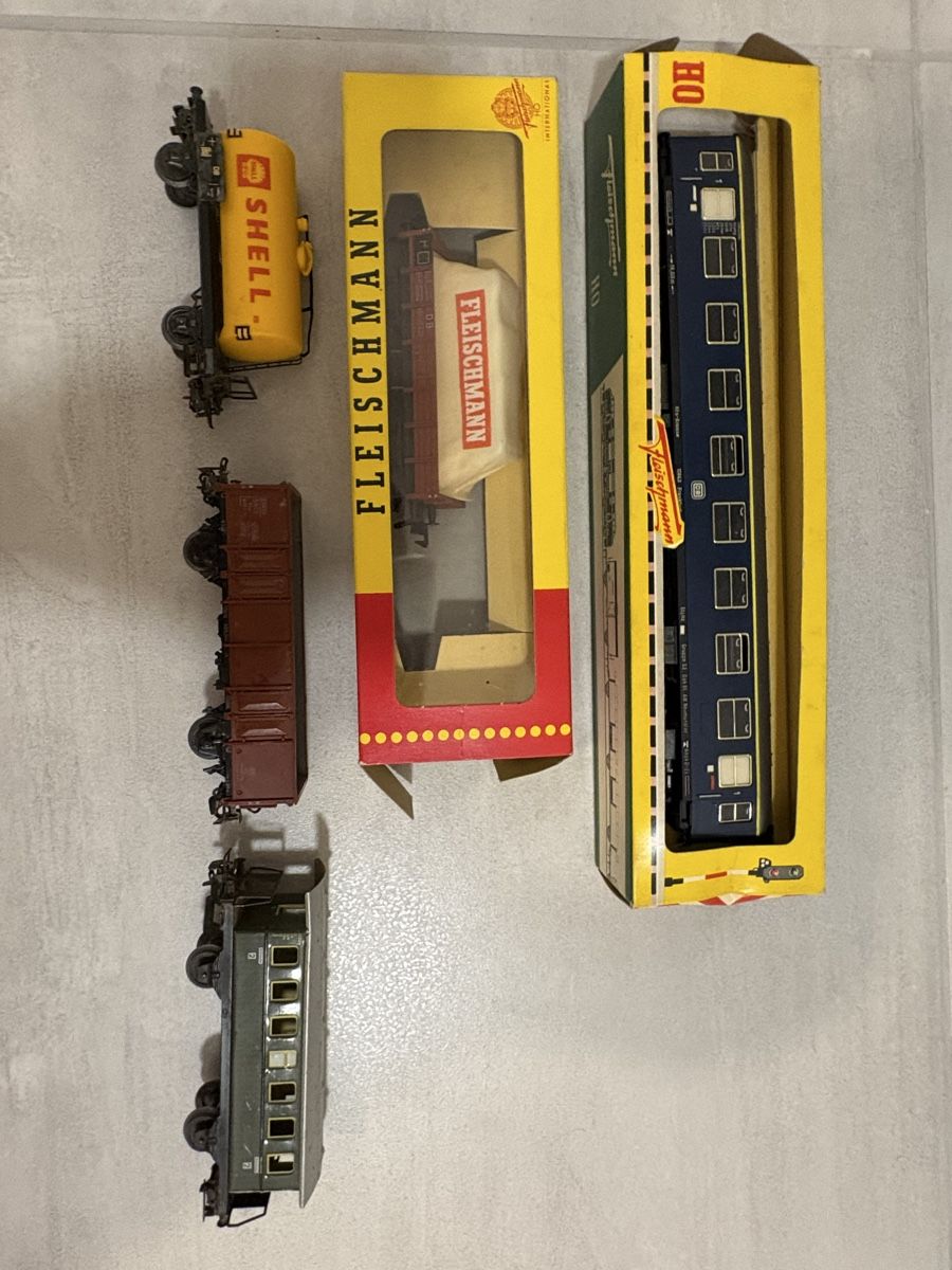 Fleischmann Modellini di ferrovie: Coffrets Fleischmann SBB FFS + DB – Usato da Epalinges venduto da Joki09 1