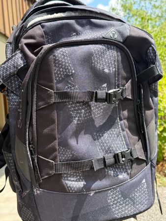 Rucksack Satch grau/schwarz Muster guter Zustand
