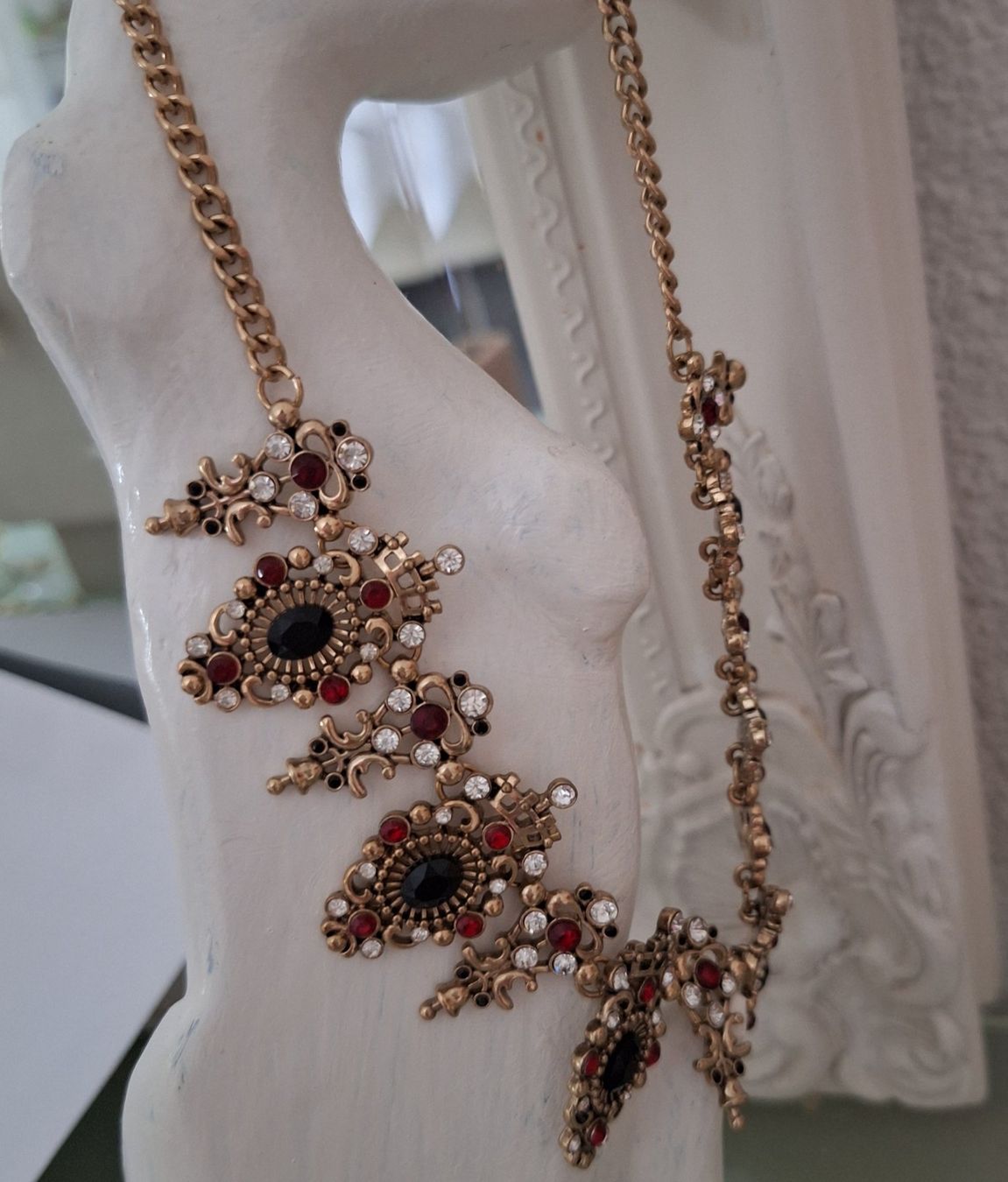 Catenine: VINTAGE COLLIER ZAUBERHAFT SCHÖN – Usato da Kerzers venduto da ExpressoTerreno 1