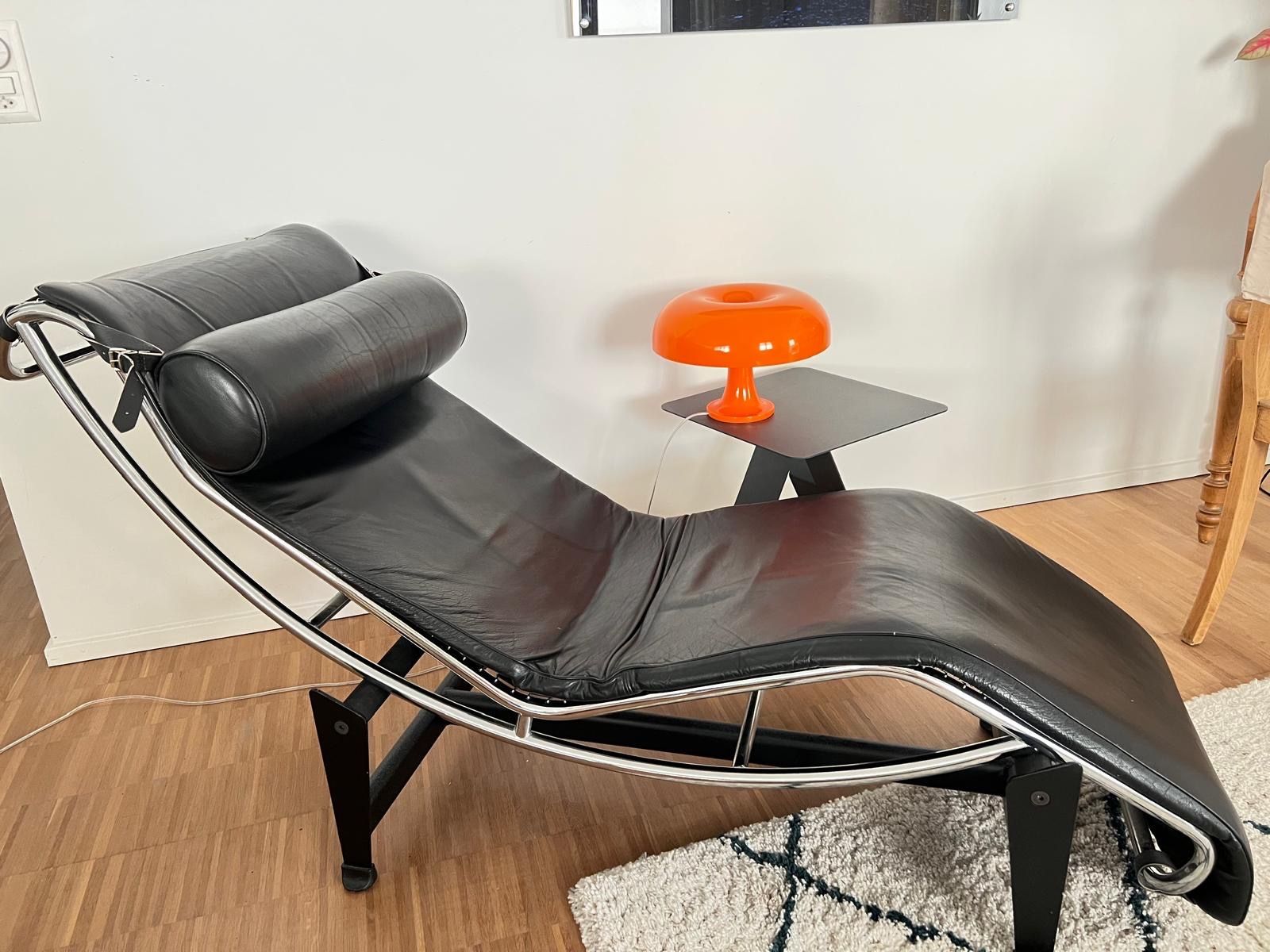 Sedie a sdraio: Liege LC4 Le Corbusier Replica – Usato da Zug venduto da OliviaB.
