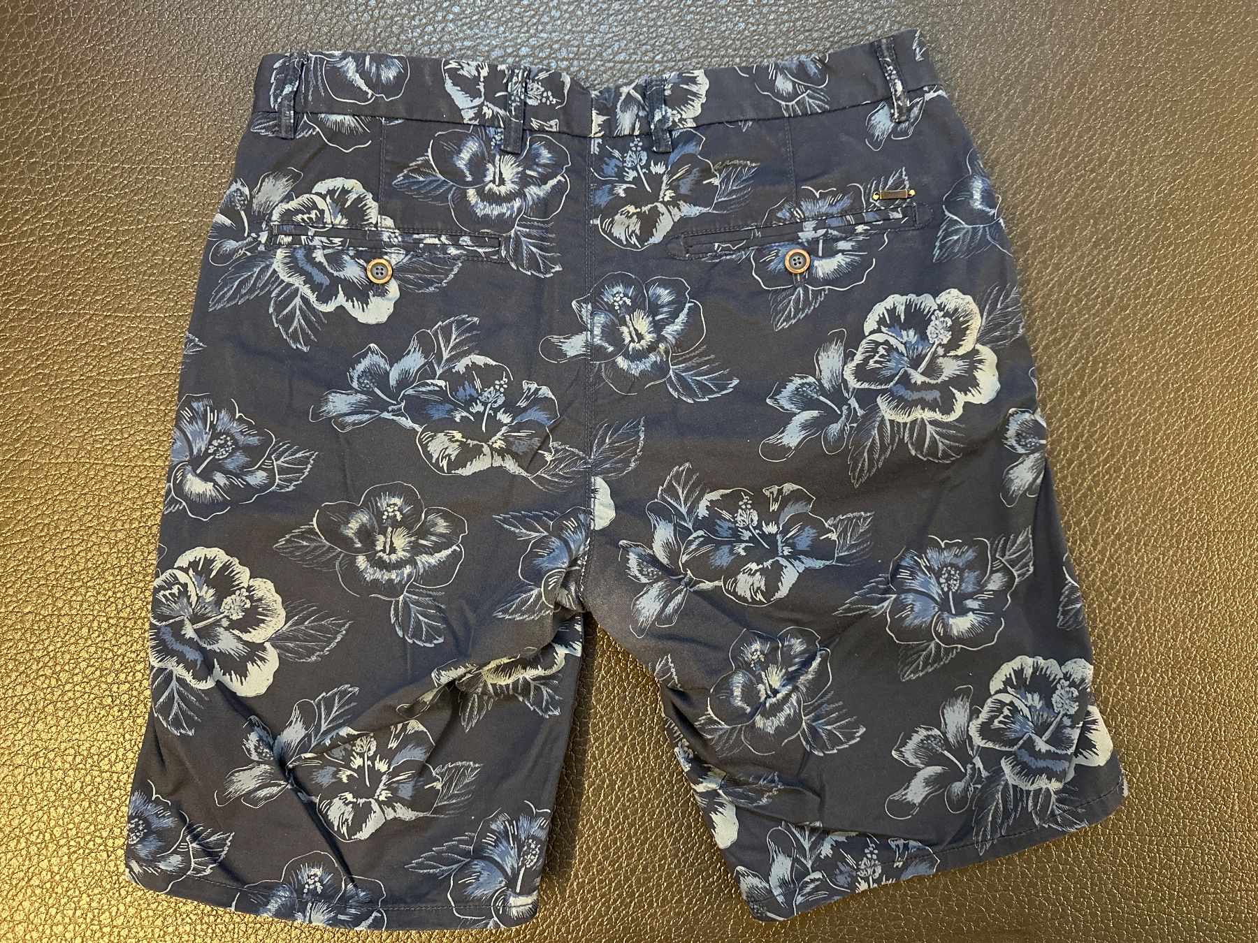 Mango Pantaloni: kurze Hose / Shorts Männer MANGO Gr. 32 – Usato da Uitikon Waldegg venduto da Mann 1