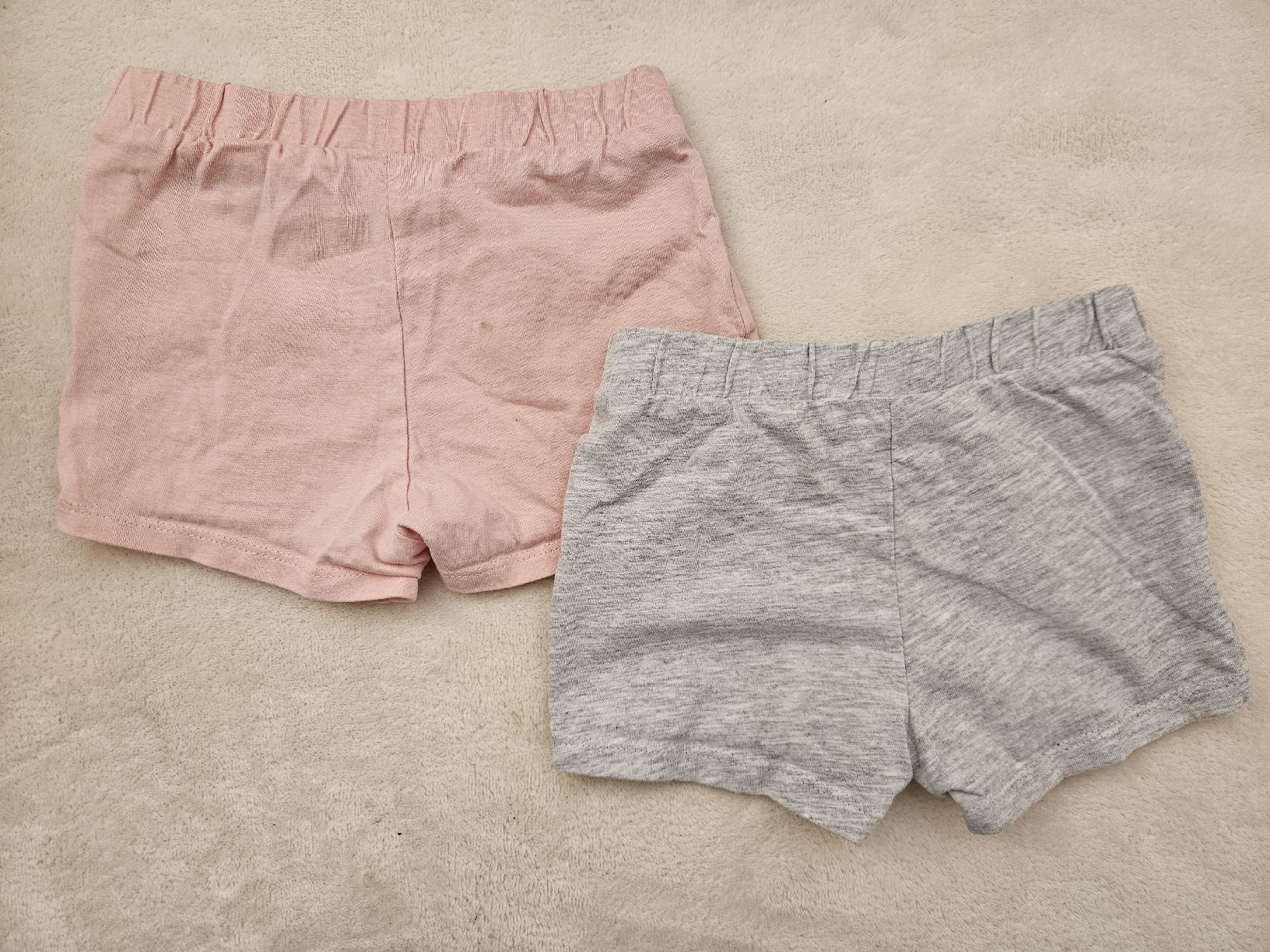 Kleiderpakete & -sets: 2er Set Shorts Gr. 86/92 – Gebraucht aus Worb von jun_fj8w 1