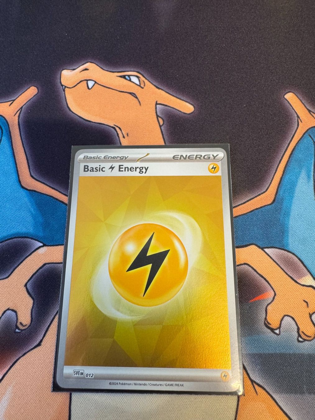 Pokémon Carte collezionabili: Basic Lightning Energy (SVE 012) - Reverse Holo – Nuovo (secondo la descrizione) da Bülach venduto da Pfrenzel