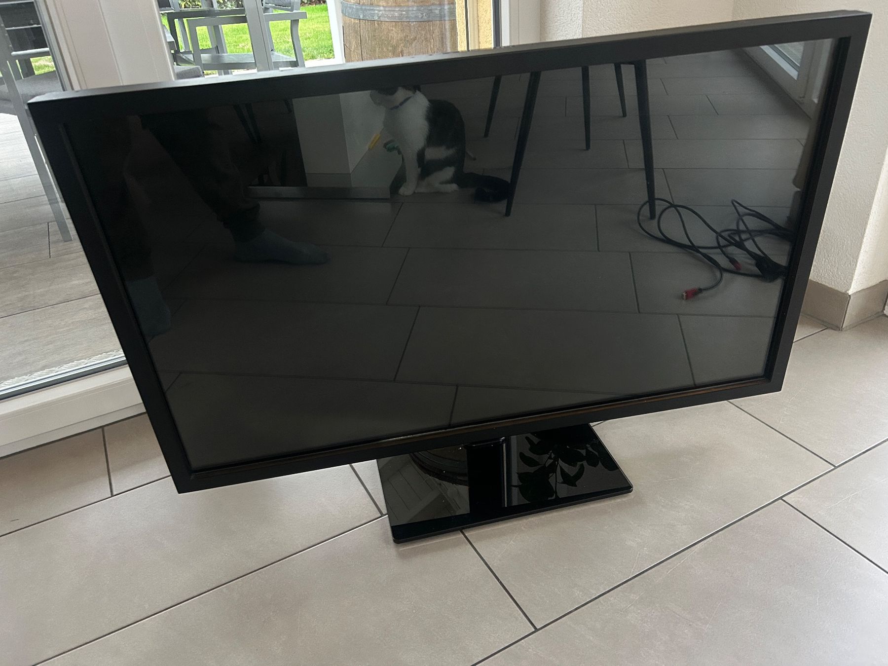 Hyundai Monitore: Moniteur LCD professionnel – Gebraucht aus Courgenay von MJ96