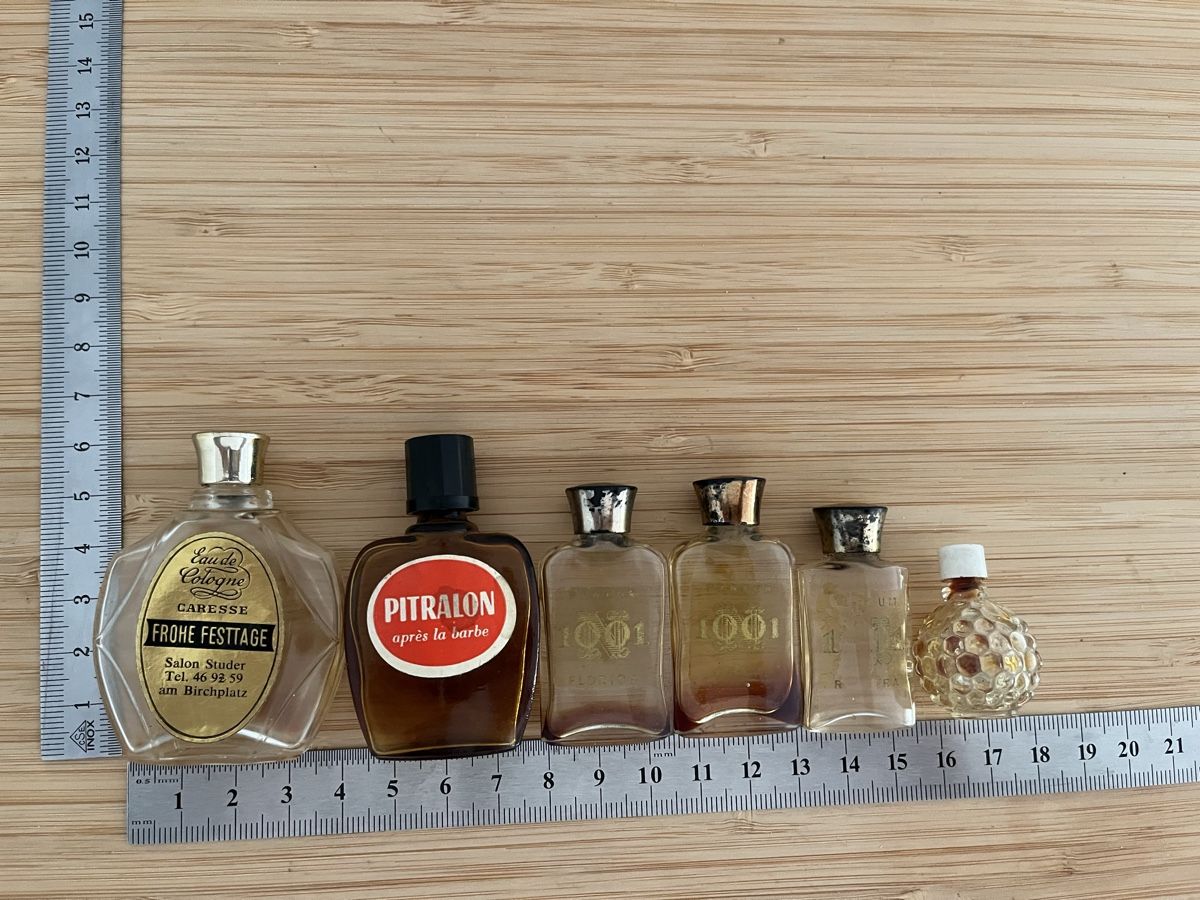 Parfum & Eau de Toilette: Parfumflaschen mini  – Gebraucht aus Lengnau AG von Schmitzli05 4