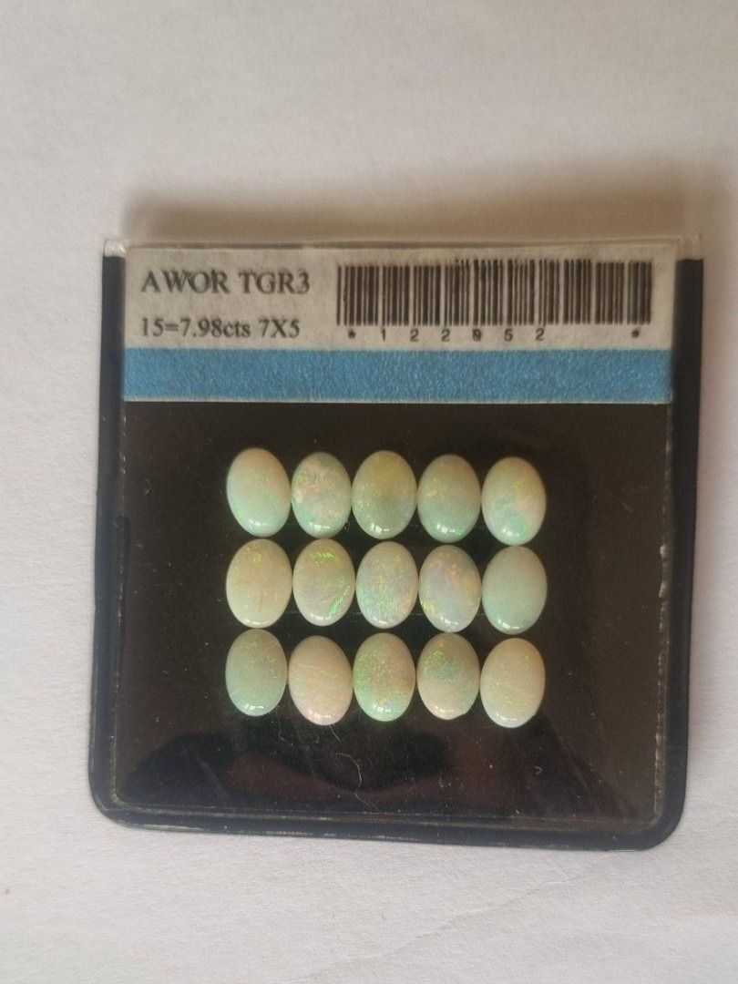 Pietre preziose: Lot de 15 opales taille cabochon – Usato da Cheseaux-sur-Lausanne venduto da 10CHF
