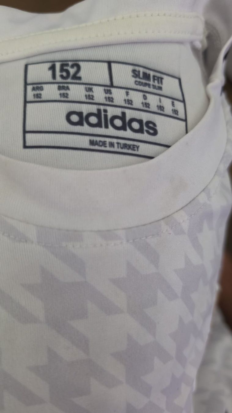 Adidas Survêtements: Fussball Trikot Set Real Madrid MBAPPE 152 – D'occasion à Unterengstringen par pascalkurmann 2