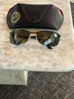 Vendo occhiali da sole Ray Ban 