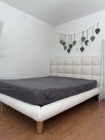 Wunderschönes Bouclé Bett zu verschenken 