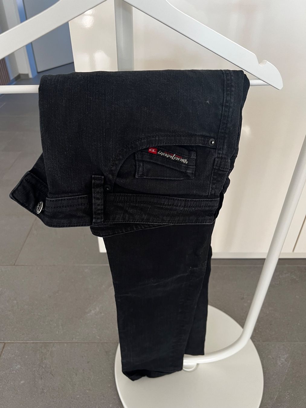 Diesel Jeans: Diesel Jeans W32 / L30 – Gebraucht aus Oberwil-Lieli von Jo-Ke