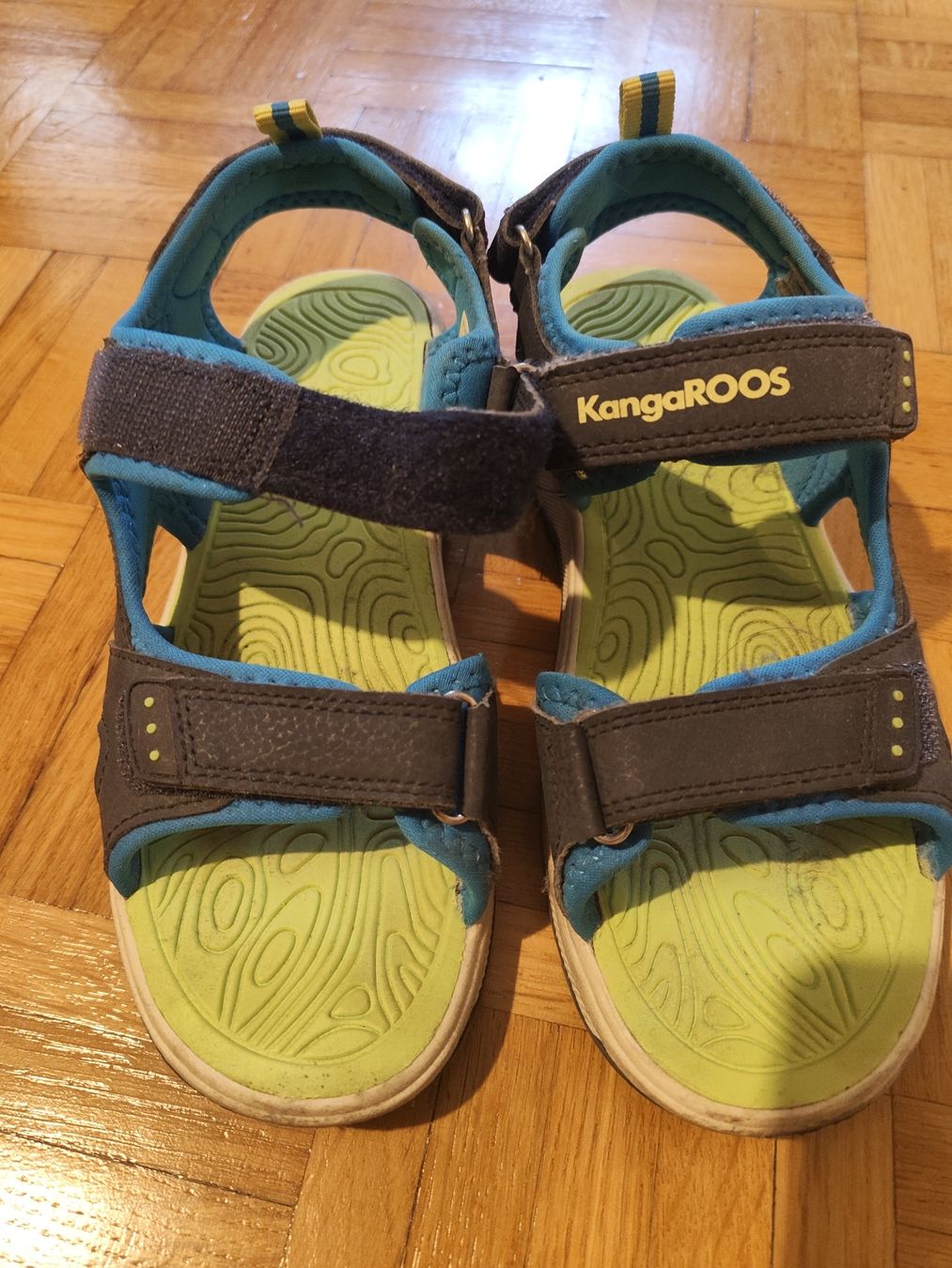 Scarpe per ragazzi: KangaROOS Kinder Sandalen 36Gr. – Usato da Basel venduto da Universe.